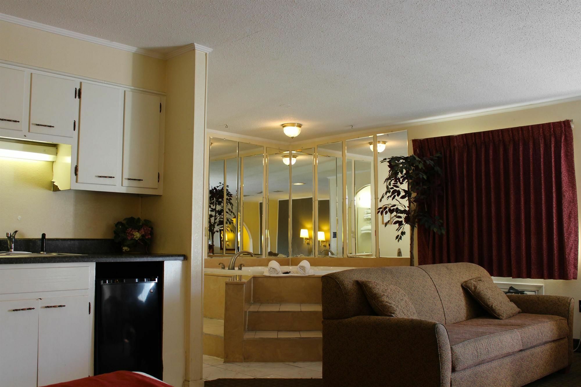 Lake View Inn & Suites Killen 외부 사진